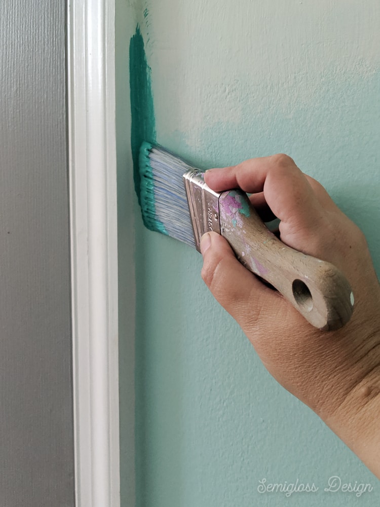 What is the Best Paint Brush for Edging