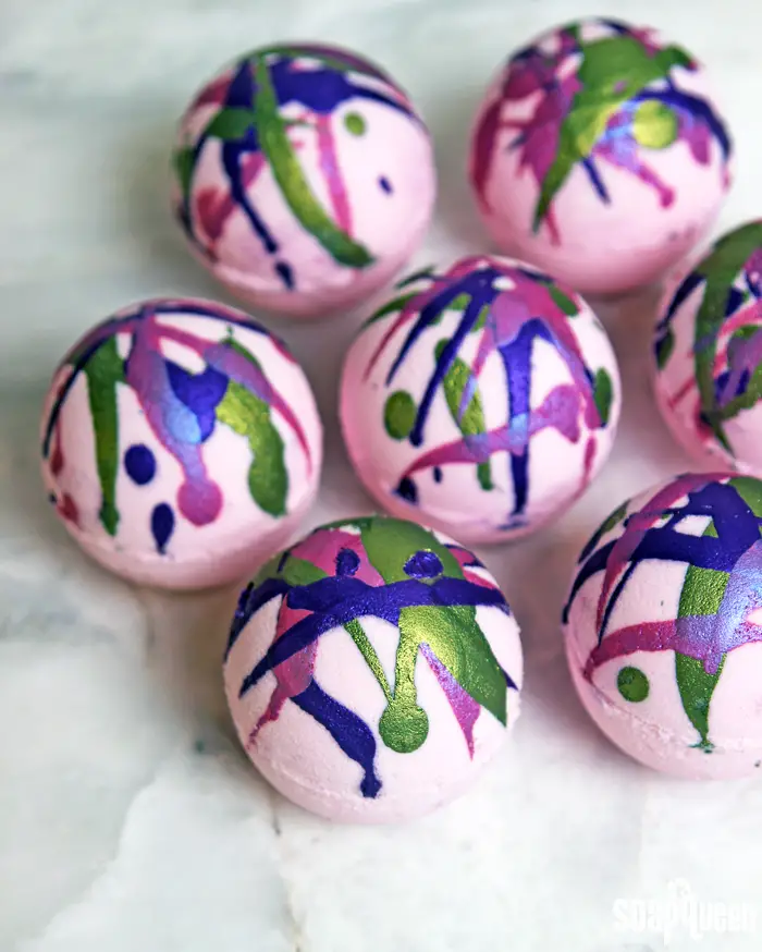How to Paint Bath Bombs
