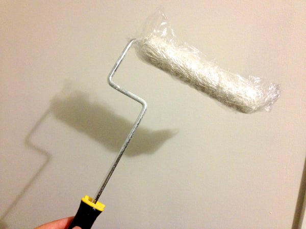 How to Keep a Paint Roller from Drying Out